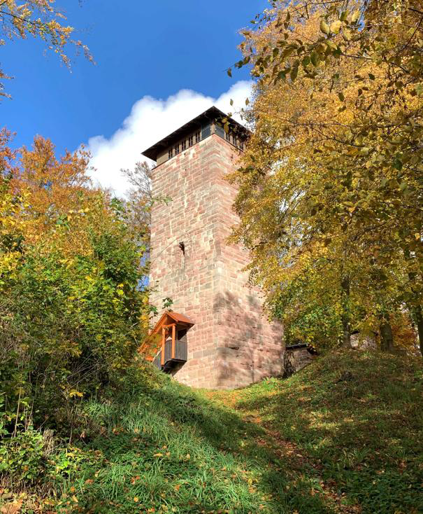 Bergfried_der_Burg_Frankenberg_Foto_R.png